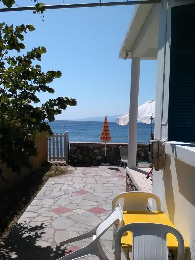 House Kokkalas On The Beach Pyrgadikia Buitenkant foto