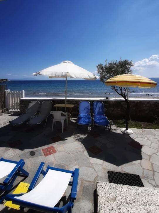 House Kokkalas On The Beach Pyrgadikia Buitenkant foto