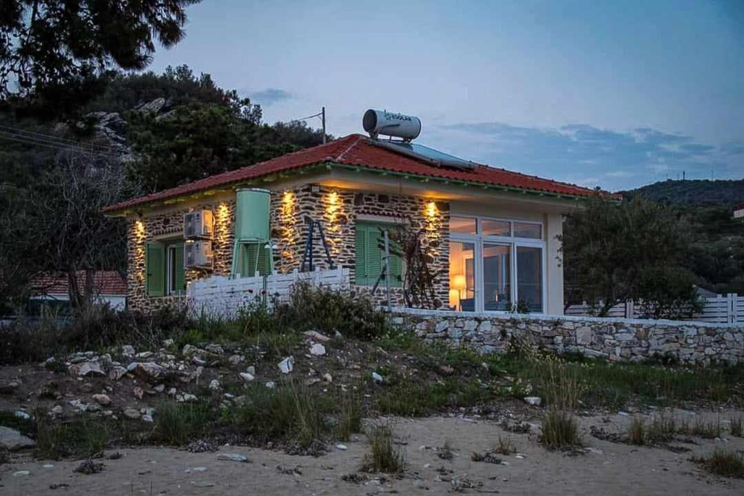 House Kokkalas On The Beach Pyrgadikia Buitenkant foto